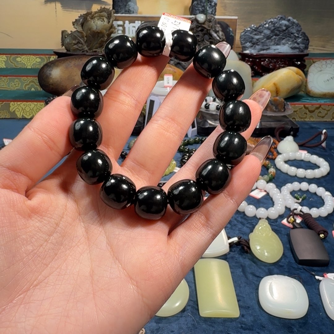 和田玉未镶嵌手串