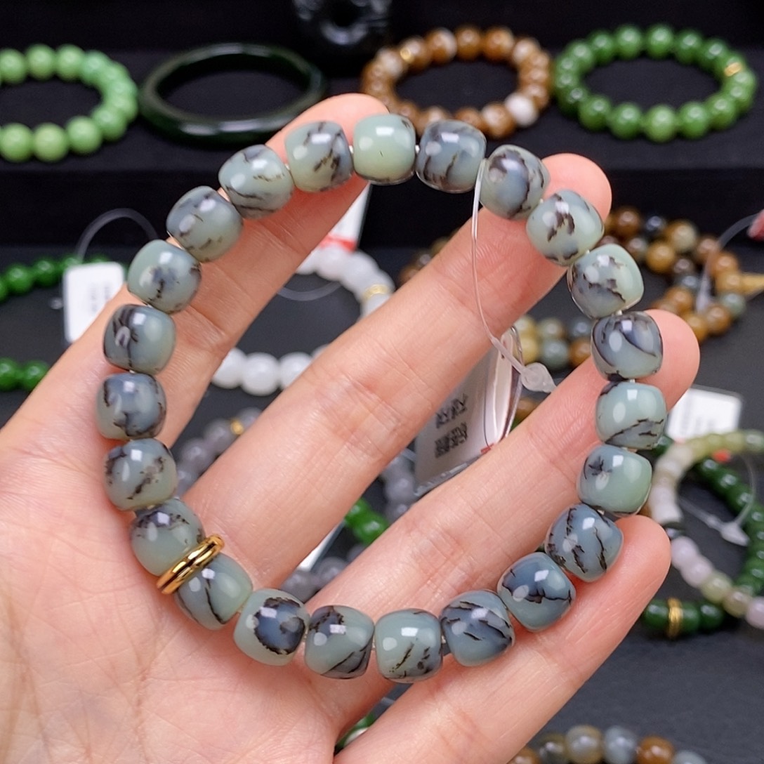 知***文和田玉未镶嵌手链