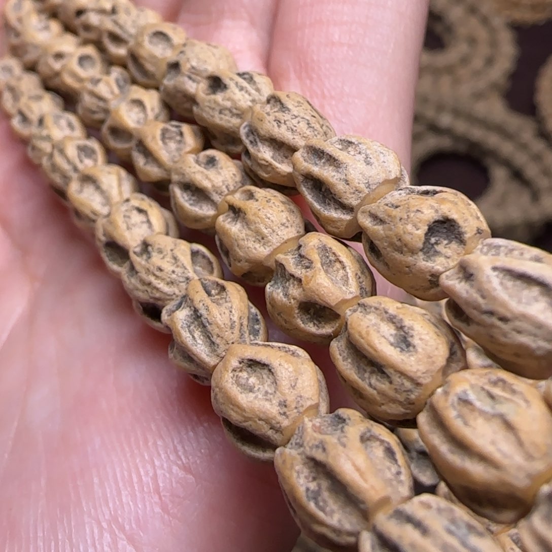 柏香籽/百香籽吊坠J