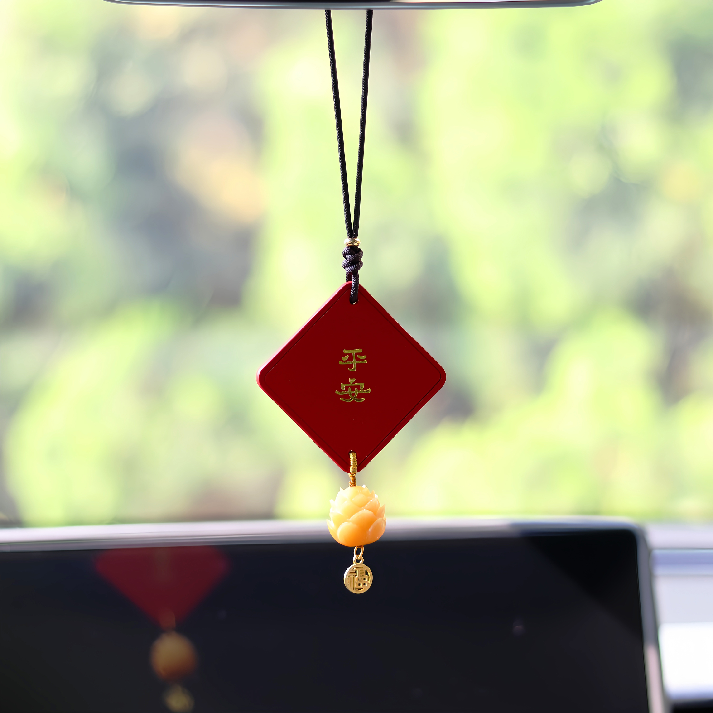 【新款风化莲花系列】出入平安车载装饰品汽车挂件牛皮牌后视镜挂件