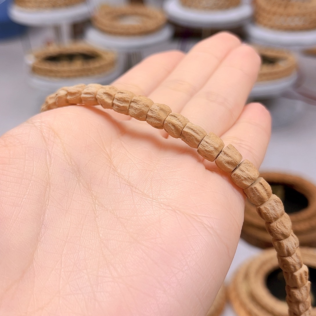 柏香籽/百香籽吊坠山**绣