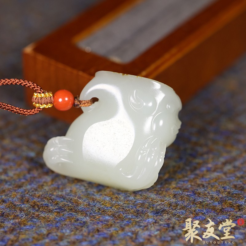 聚友堂王伟玉雕19.7克新疆和田玉籽料独籽秋梨皮金蟾玉蟾蜍挂件