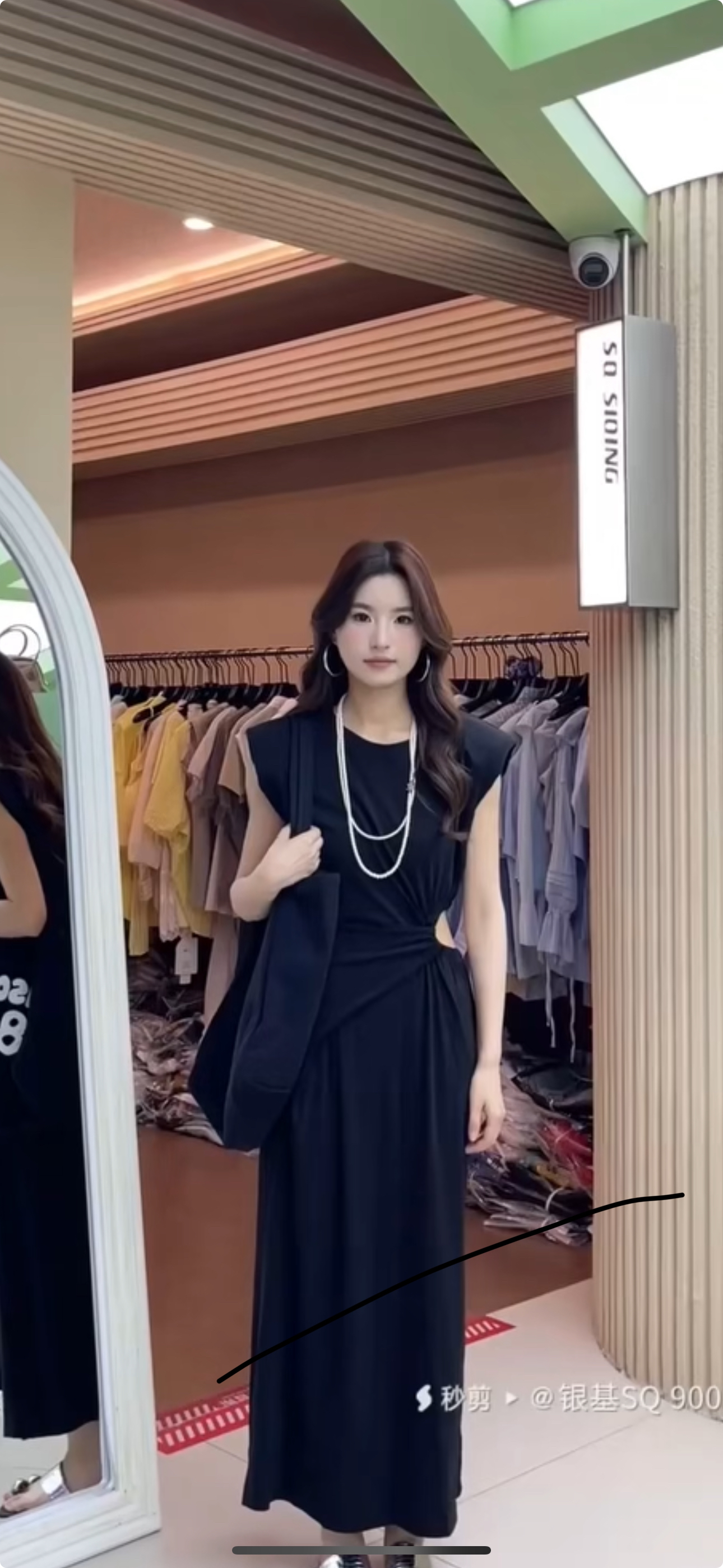 夏季新款漏腰连衣裙