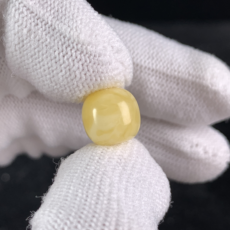 L1507保真原矿俄料尺寸10.2*9.7mm蜜蜡单颗老型单珠隔珠微瑕放漏