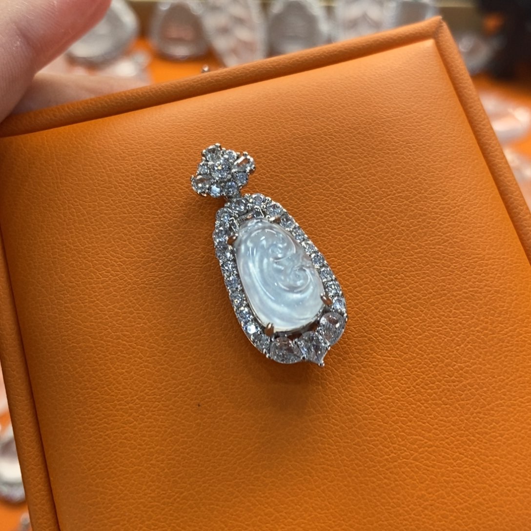 石英质玉吊坠(赠链)合金