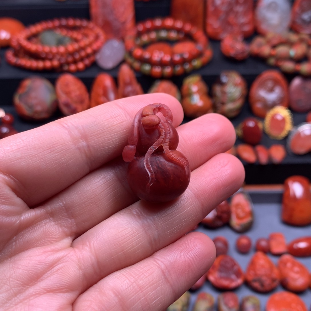 南红玛瑙吊坠未镶嵌梦*