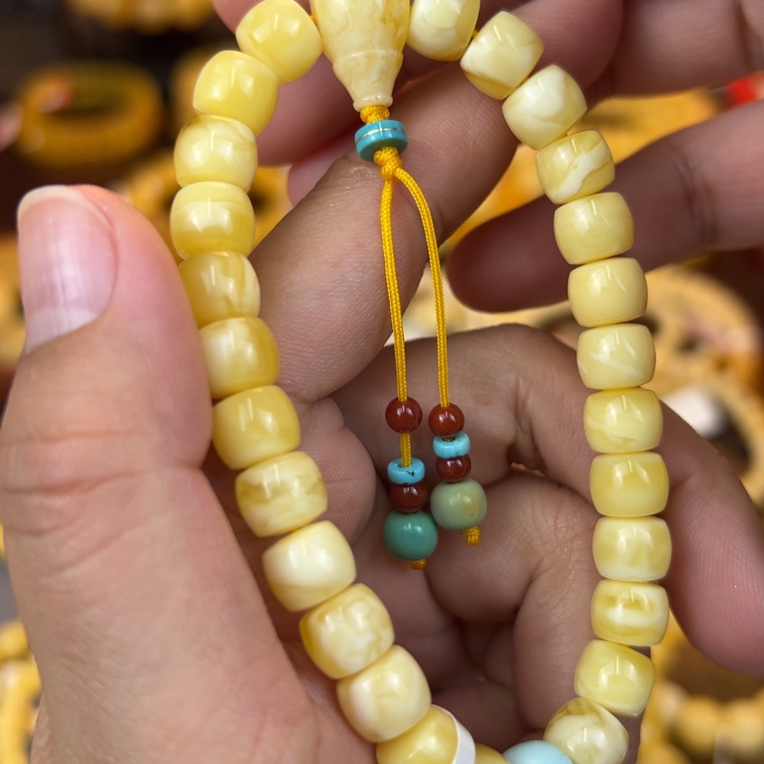 琥珀裸石未镶嵌kjnnjnjjn