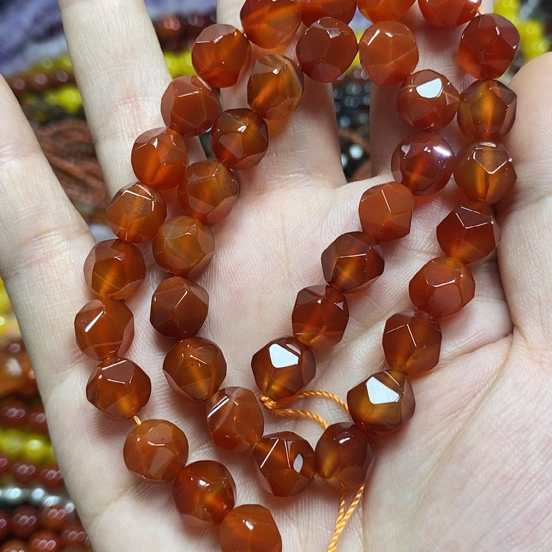 玛瑙/玉髓未镶嵌珠宝半成品红玛瑙万切一条卡10mm