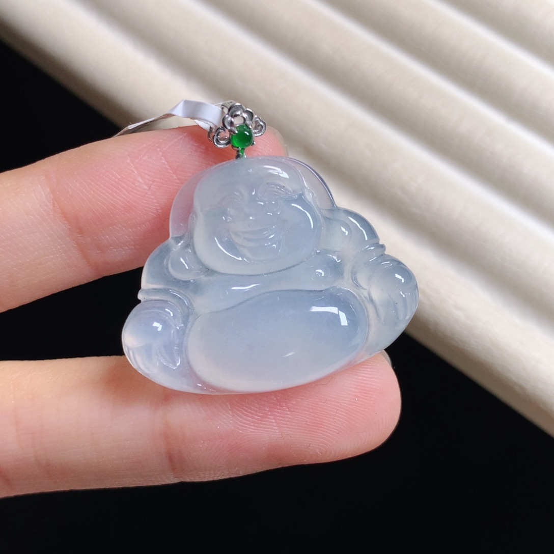 翡翠颈饰18K金镶嵌佛