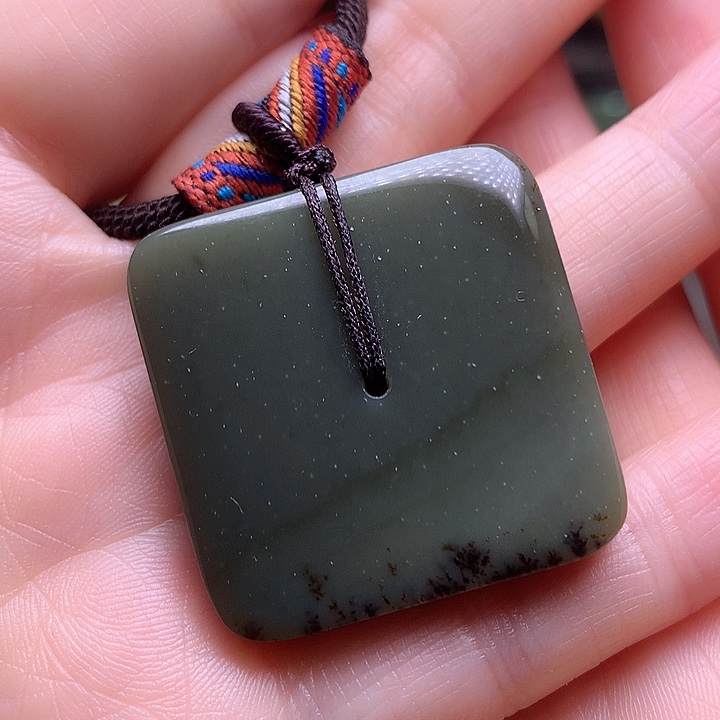 岫岩河磨玉（透闪石质玉）挂件未镶嵌