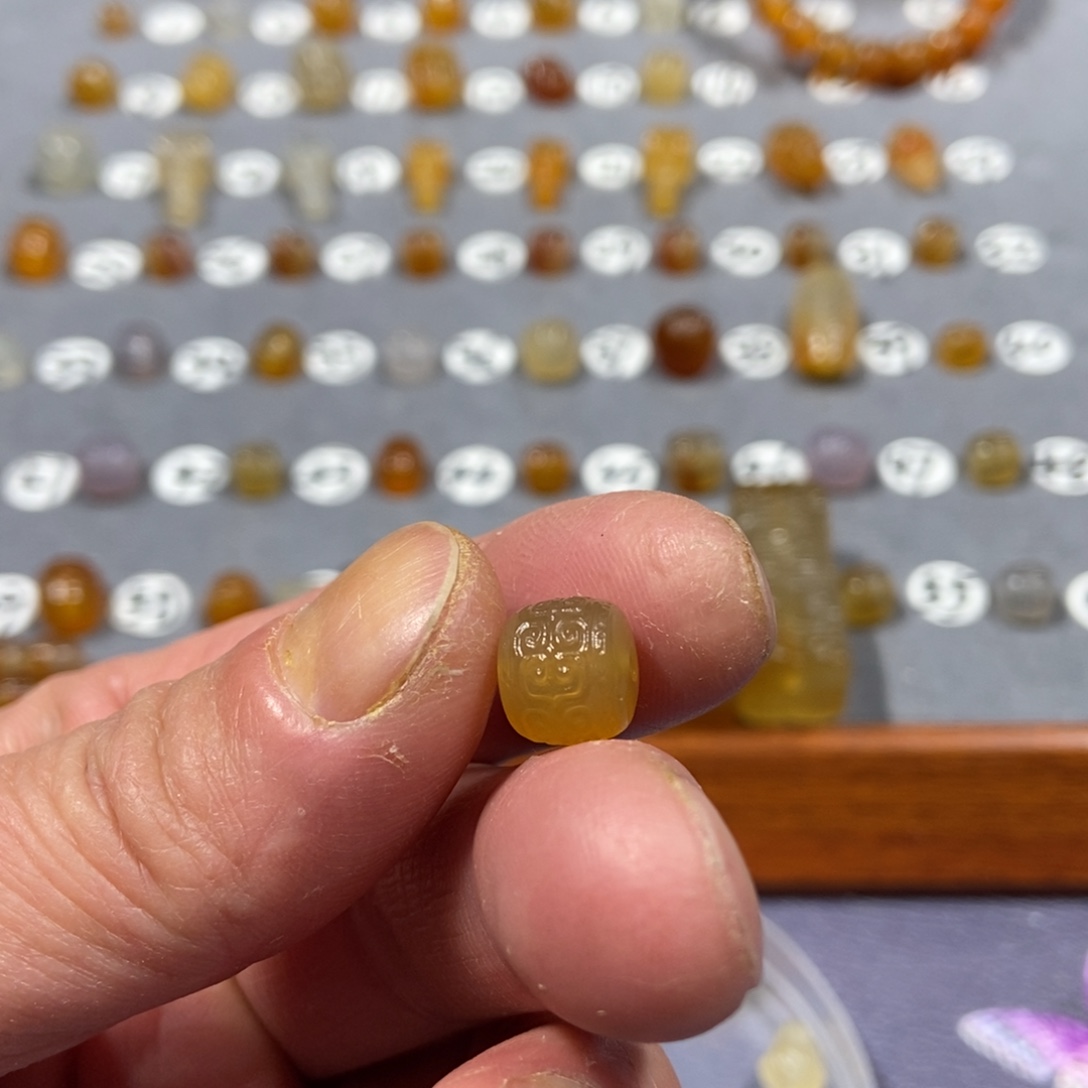 .***.玛瑙/玉髓合金颈饰珠