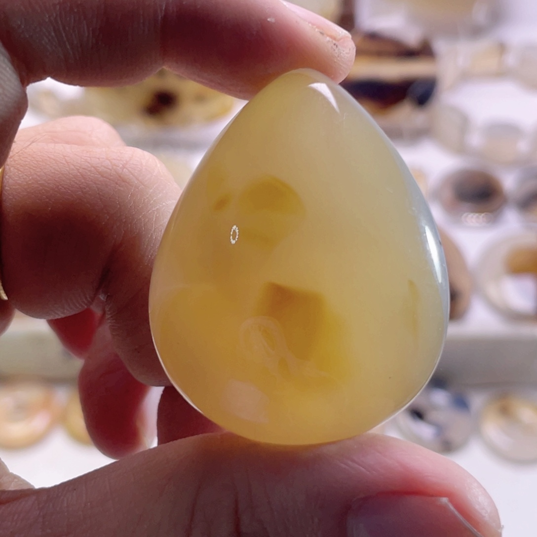 玛瑙/玉髓未镶嵌珠宝奇石