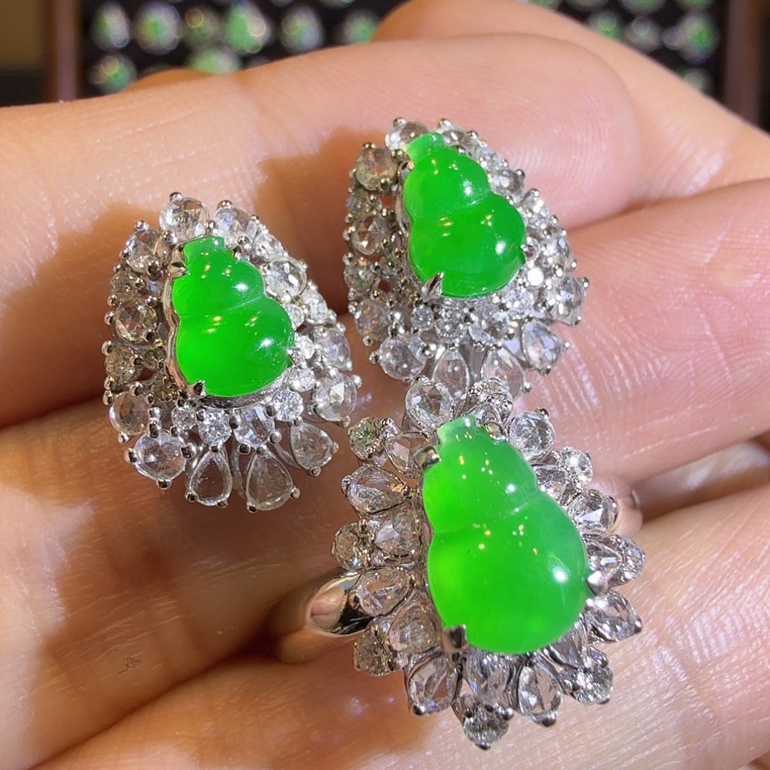 翡翠耳饰18K金镶嵌木纳葫芦套装