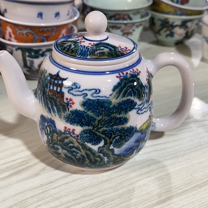 瓷片景德镇陶瓷茶壶。红。