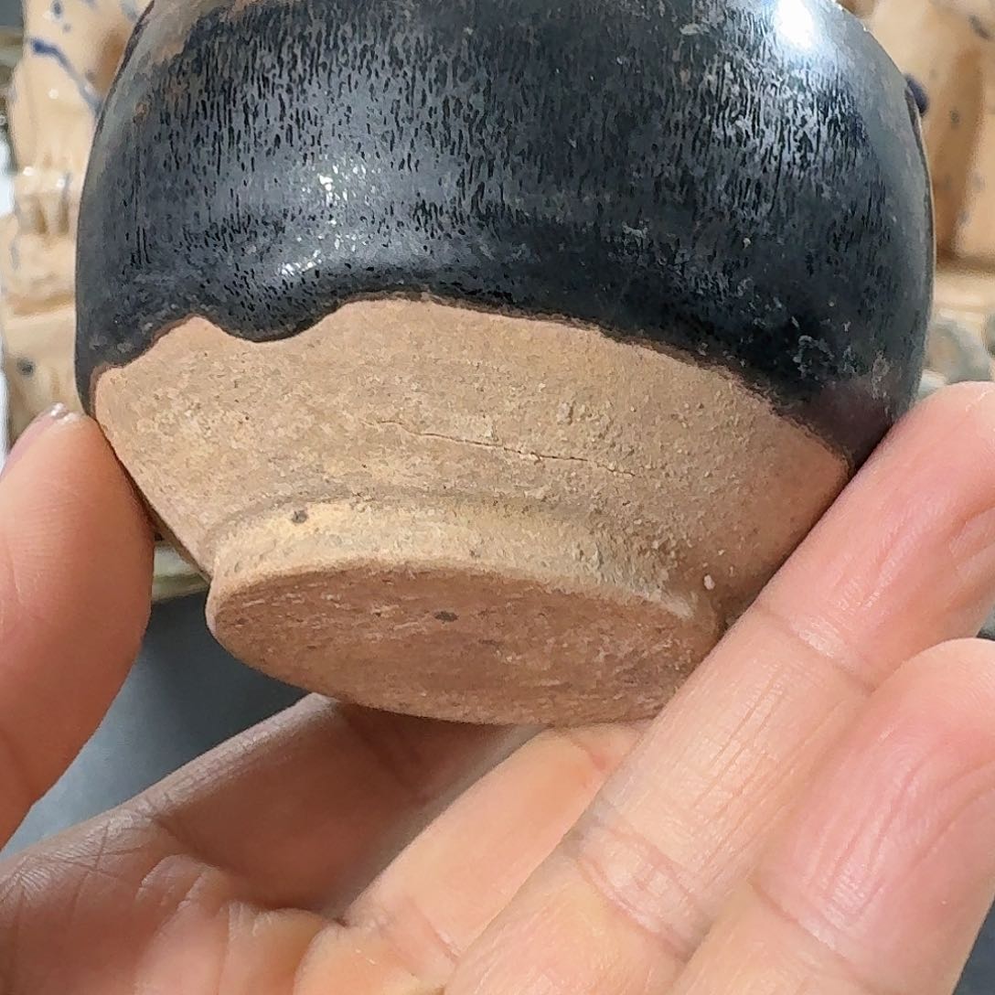 瓷片器形美观大方典雅