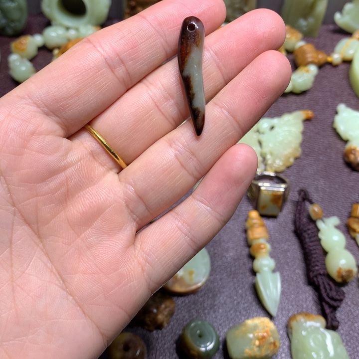 岫岩河磨玉（透闪石质玉）未镶嵌颈饰