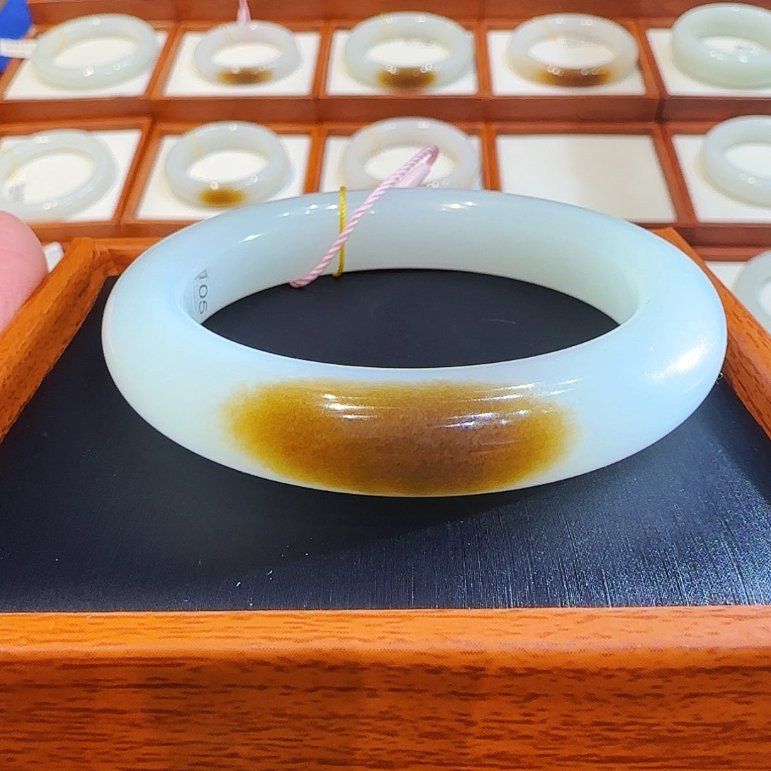 和田玉手镯未镶嵌且末一口老红糖55 56 57