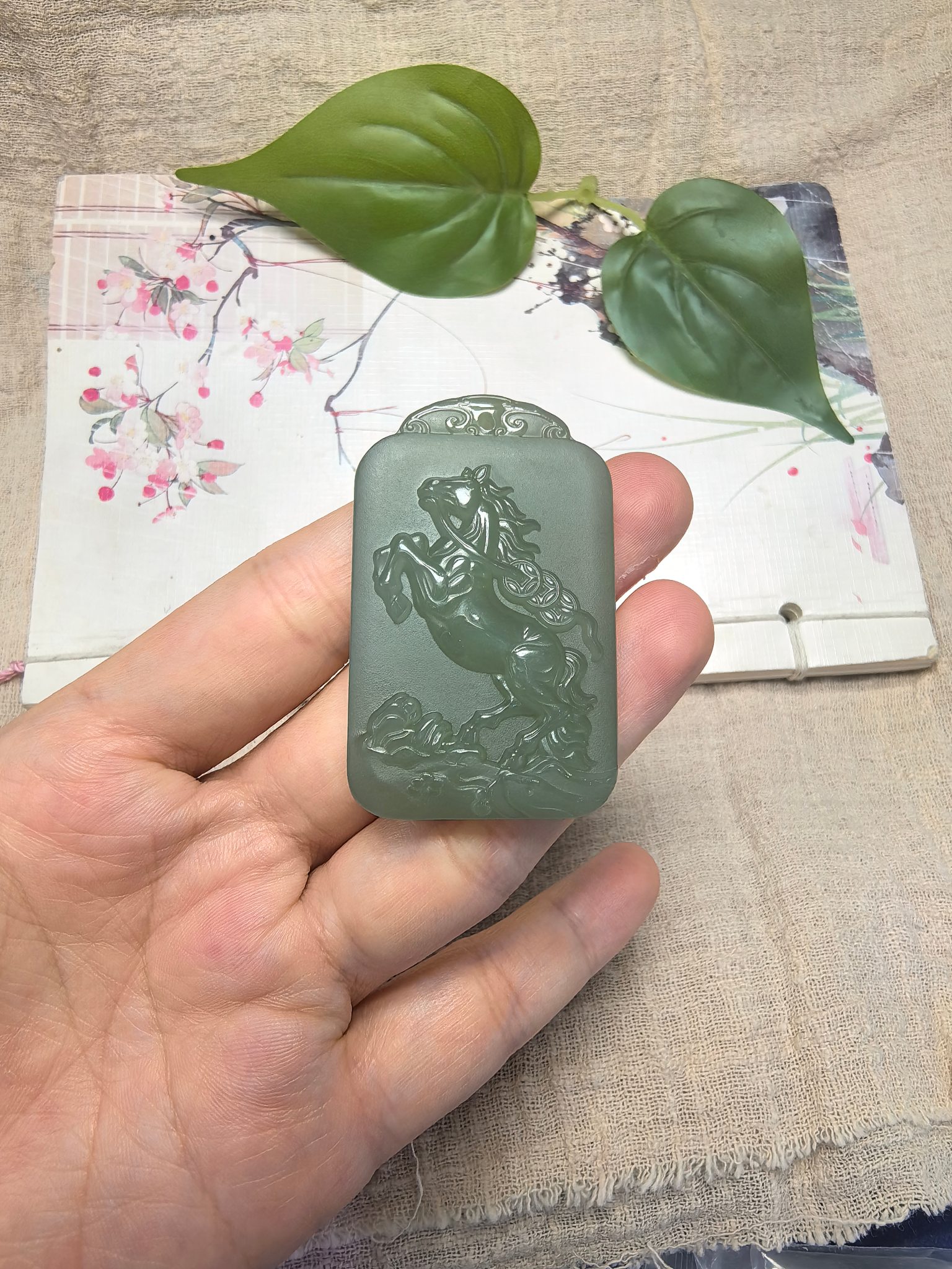 新疆和田玉生肖马玉牌男士佩戴款马上有钱吊坠玉石精美