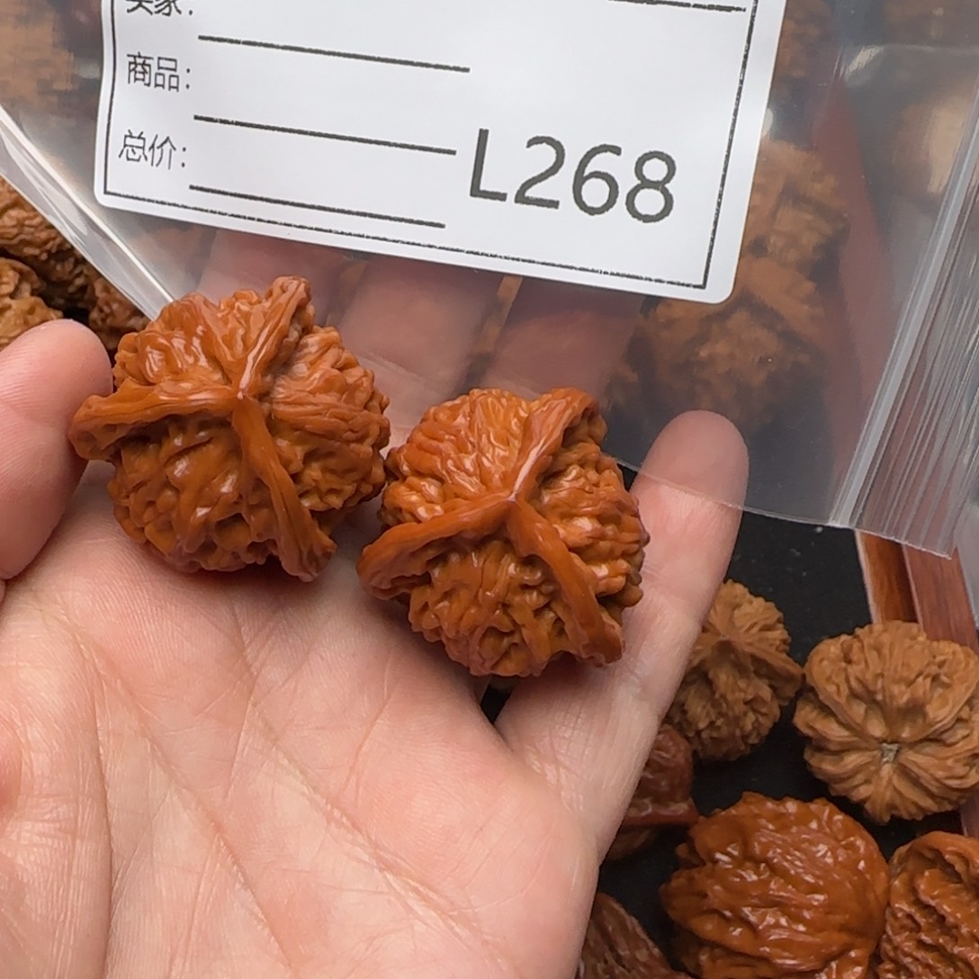 马***骉桃核把件36精品三棱