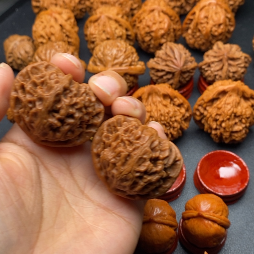 【闪购商品】文玩核桃把件40宫灯