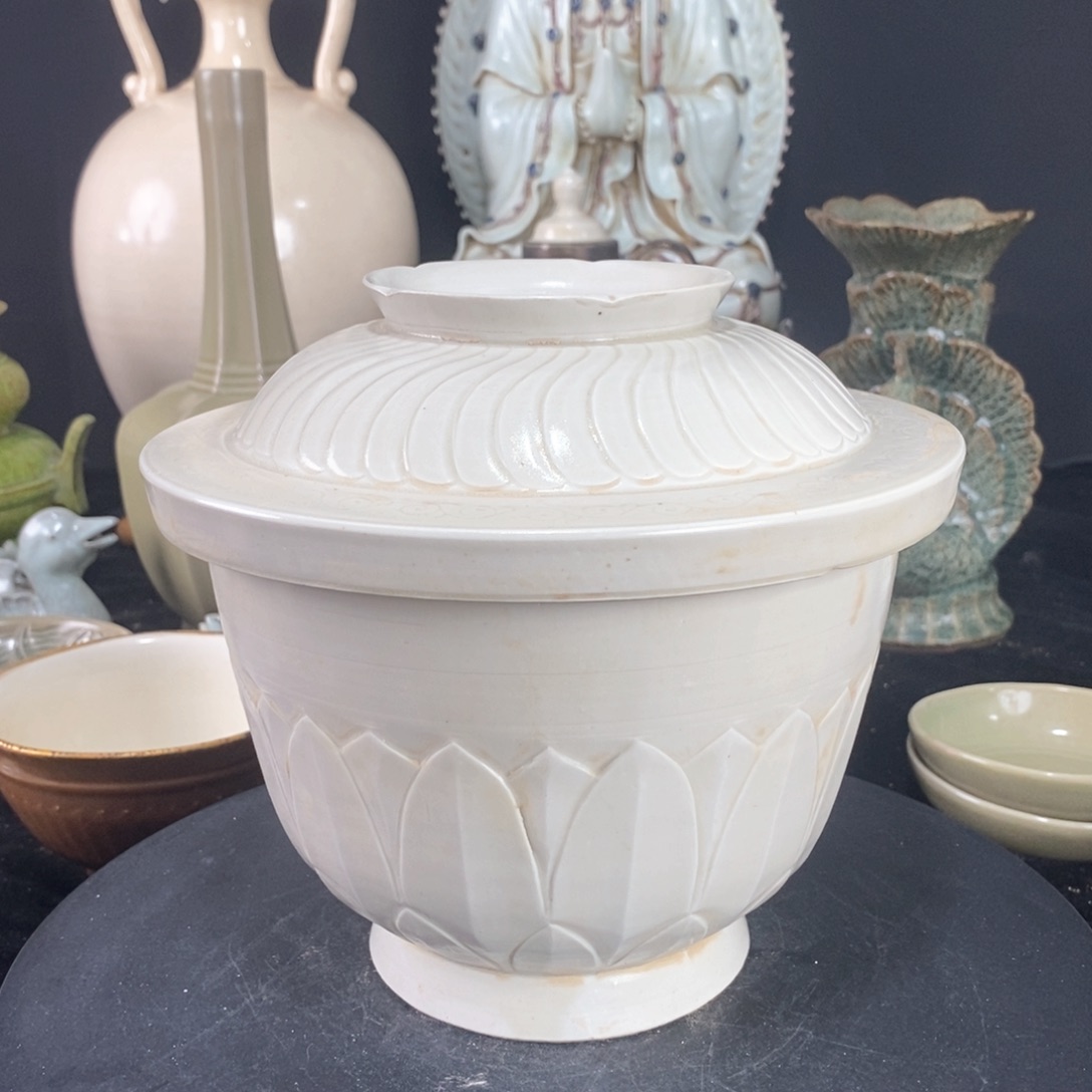 摆件绍*定窑瓷器瓷器