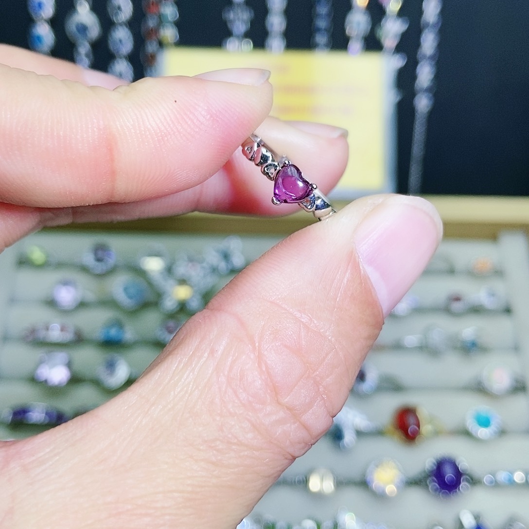 【闪购商品】未镶嵌戒指石榴石（紫牙乌）