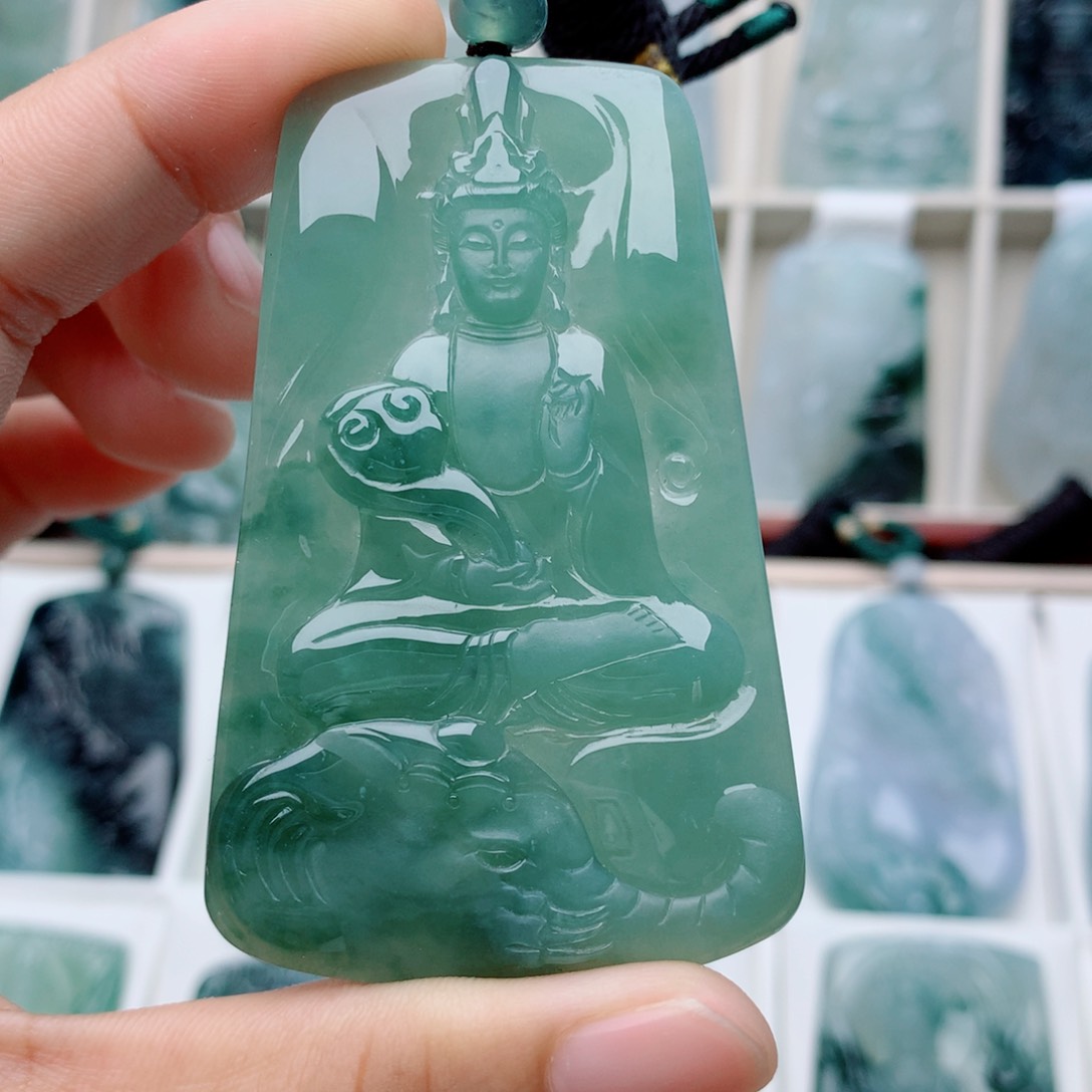 翡翠未镶嵌颈饰普贤