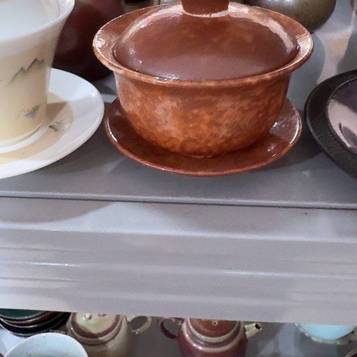 主人杯一个，瓷。。品茗瓷