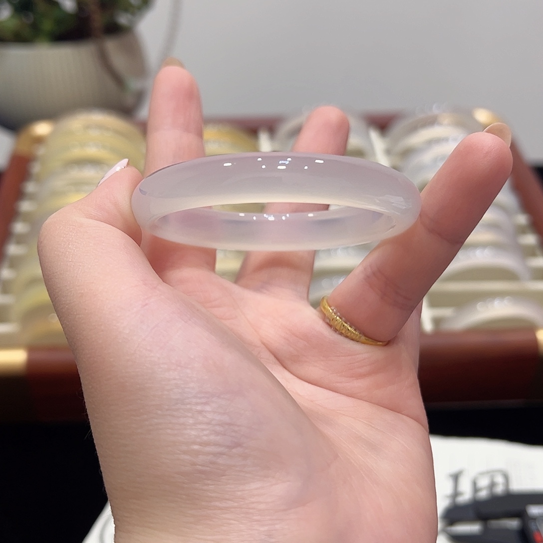 胖***军玛瑙/玉髓未镶嵌手镯