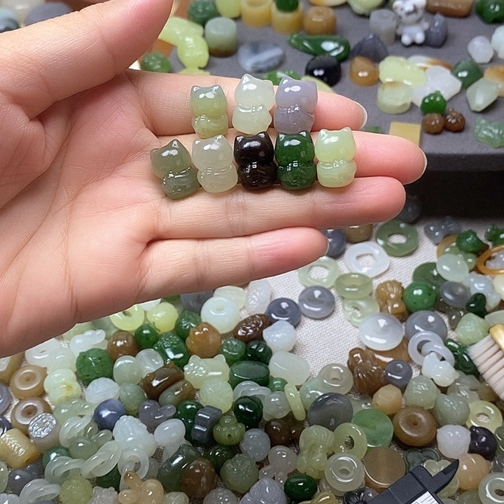 未镶嵌和田玉挂件猫98一个多样性发其一