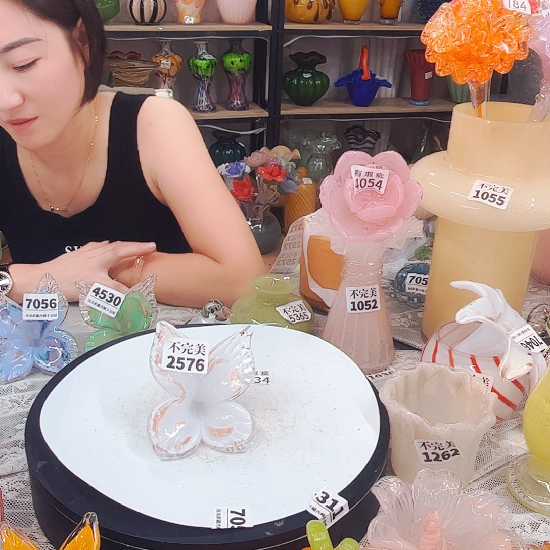 2576蝴蝶 家悦琉璃工艺品不完美