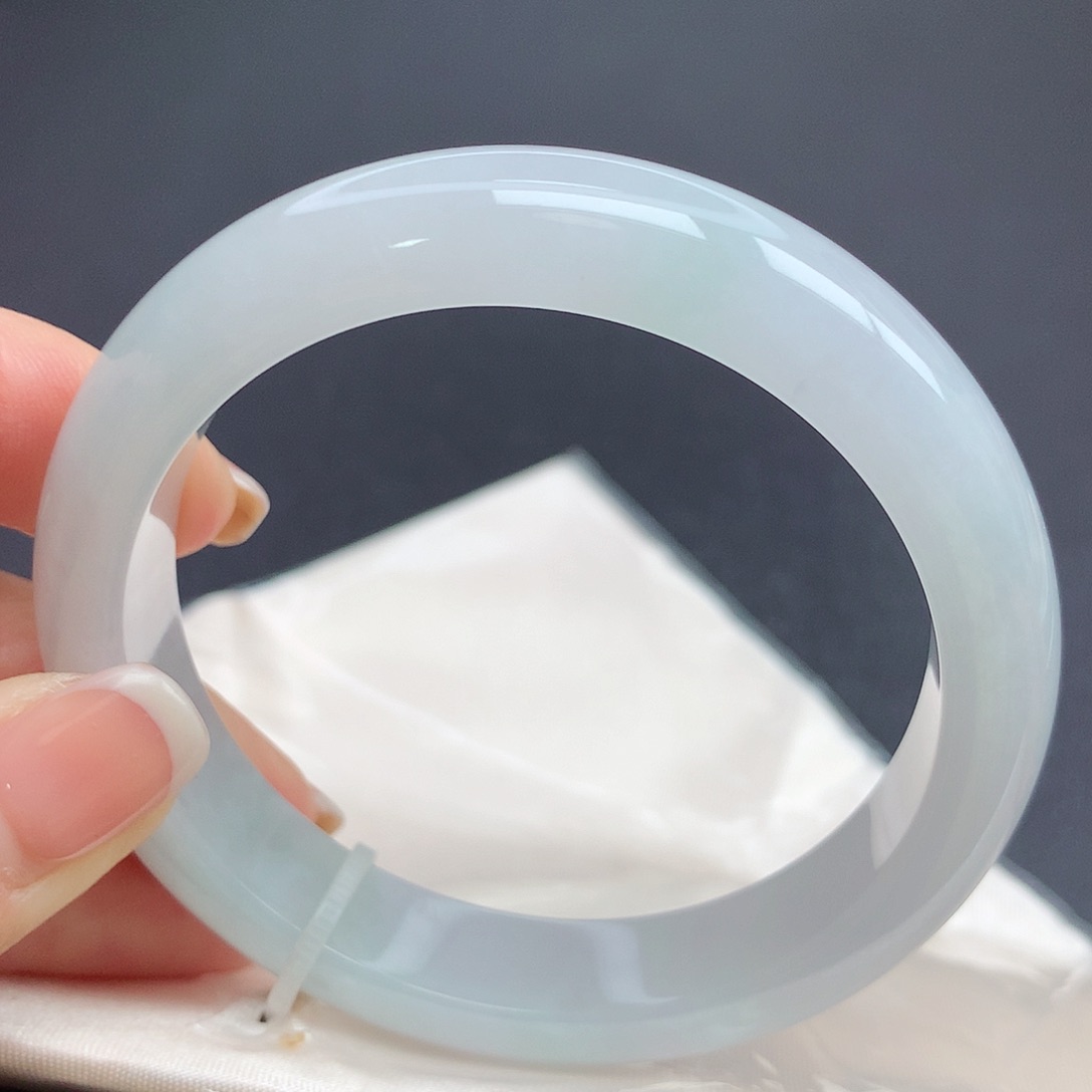 翡翠手镯未镶嵌05n n n n n n n