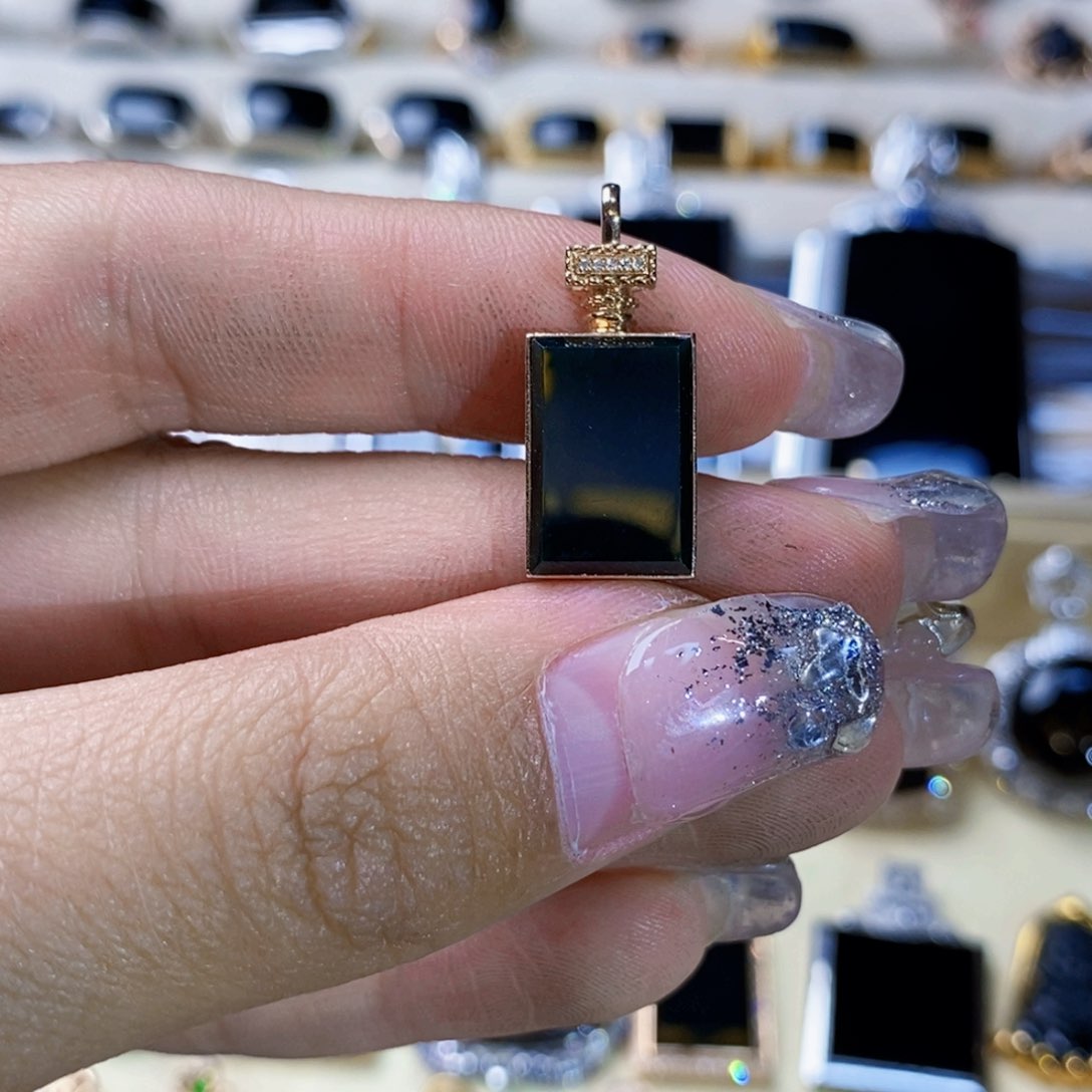 定制翡翠18K金镶嵌墨翠