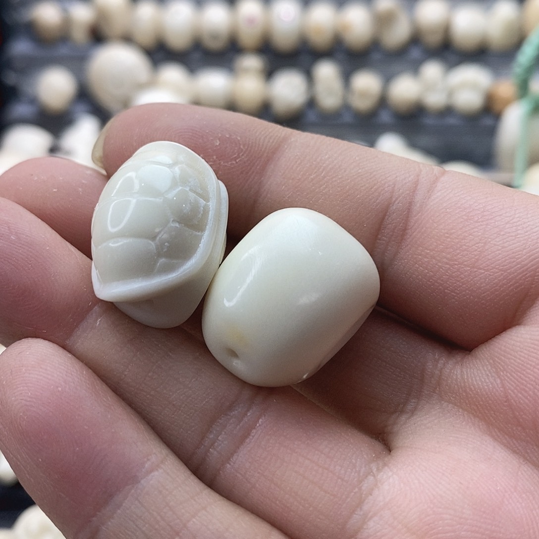 u***5吊坠菩提根/象牙果