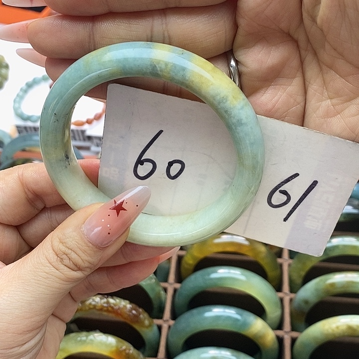 蛇纹石玉手镯合金