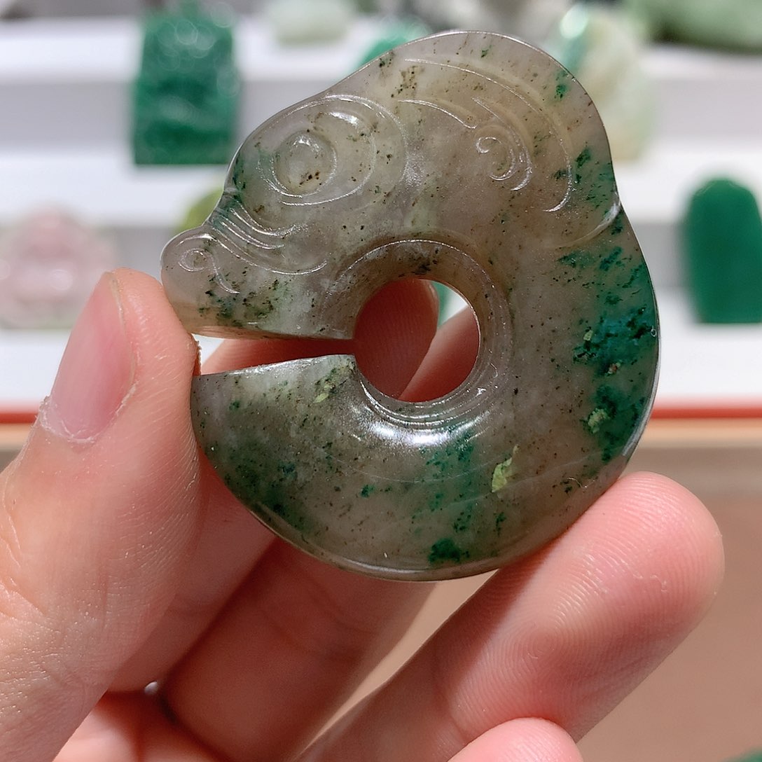 独山玉挂件未镶嵌