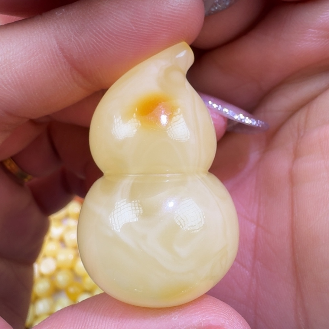 琥珀未镶嵌裸石   质检加10