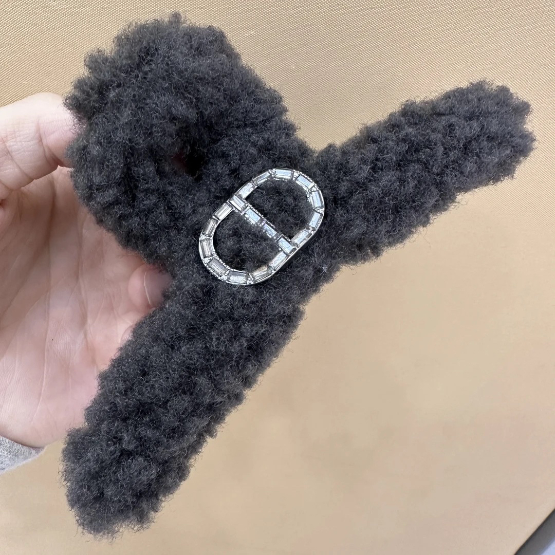 13公分水晶猪鼻羊羔毛秋冬氛围感抓夹