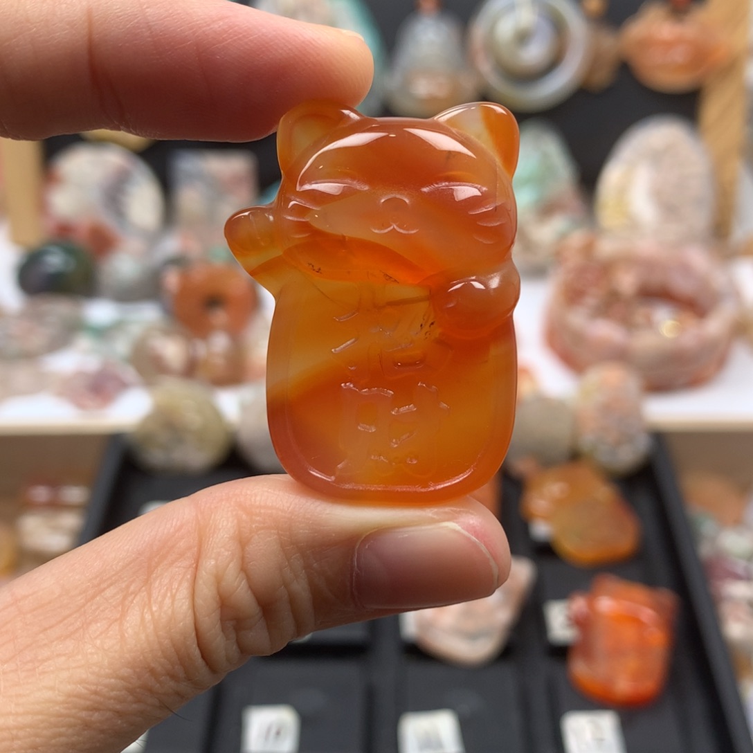 查罗石合金颈饰不****姐