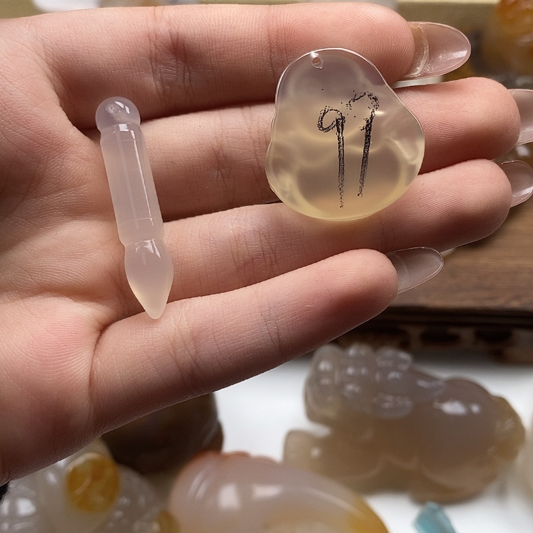 玛瑙/玉髓未镶嵌颈饰