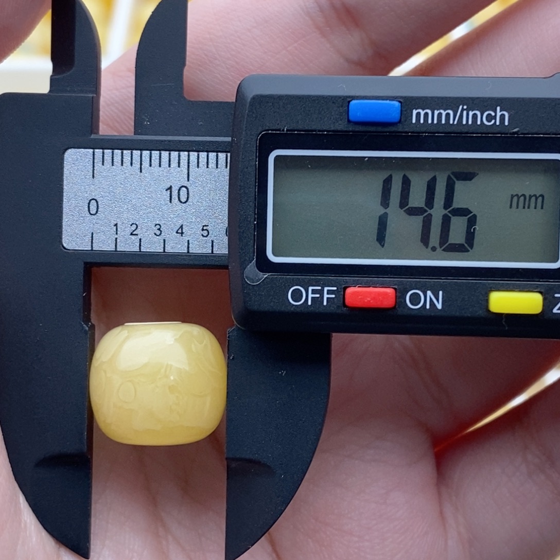 未镶嵌蜜蜡裸石妖花老型