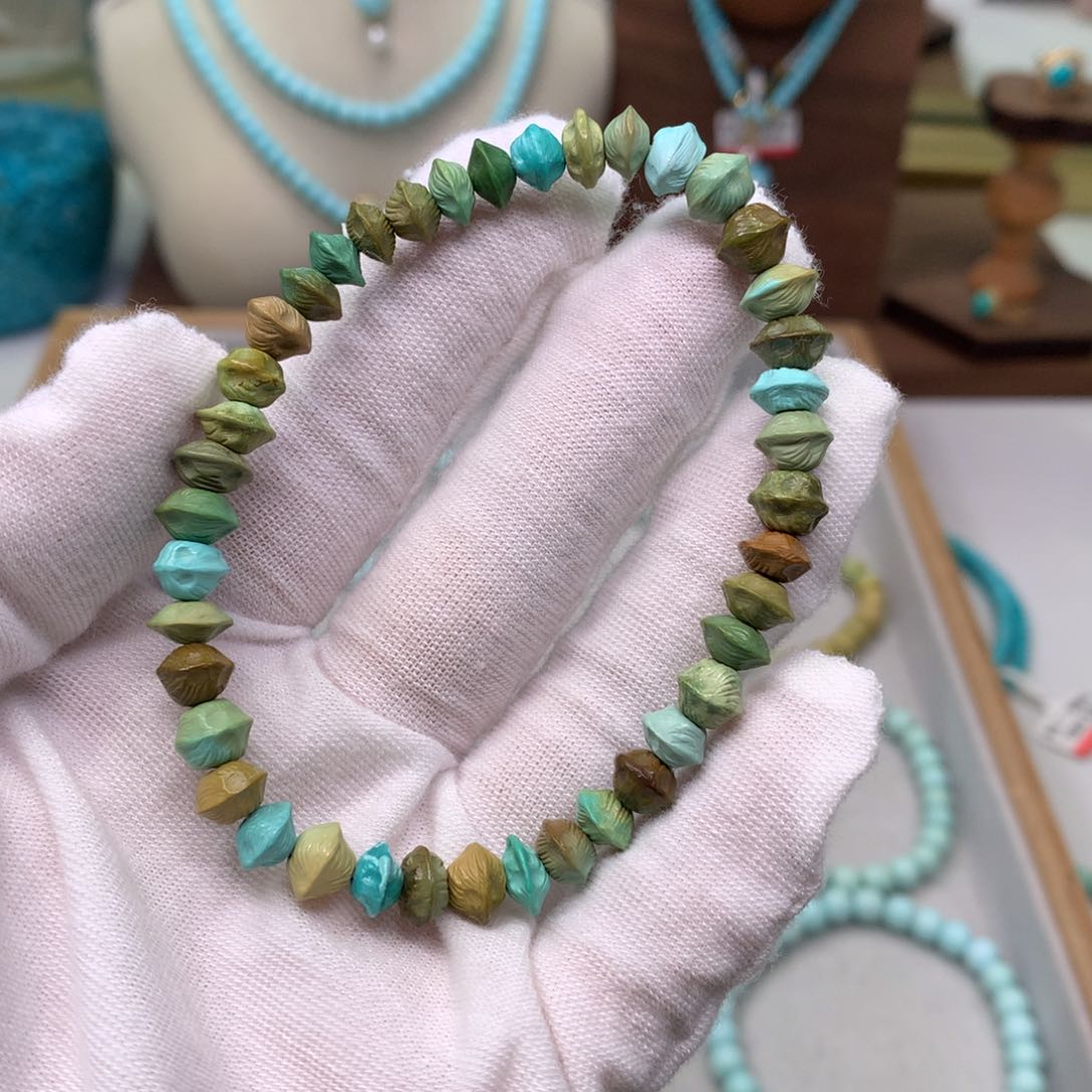 绿松石配饰未镶嵌