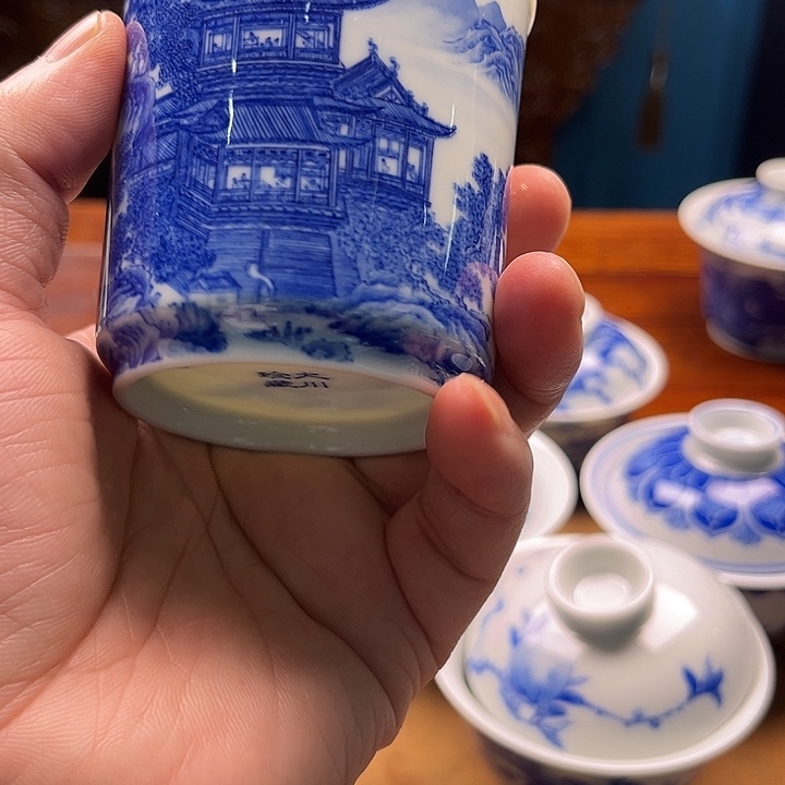 怀***苻瓷片陶瓷艺术展厅