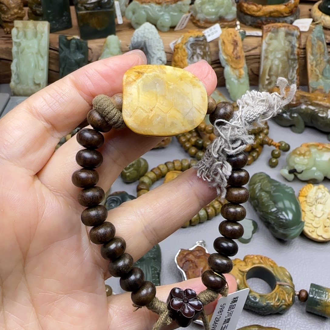 岫岩河磨玉（透闪石质玉）未镶嵌珠宝奇石