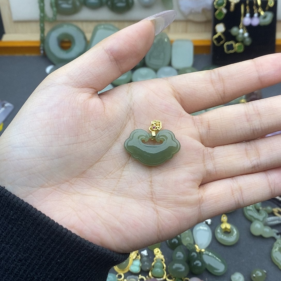 和田玉吊坠(不含链)银S925镶嵌