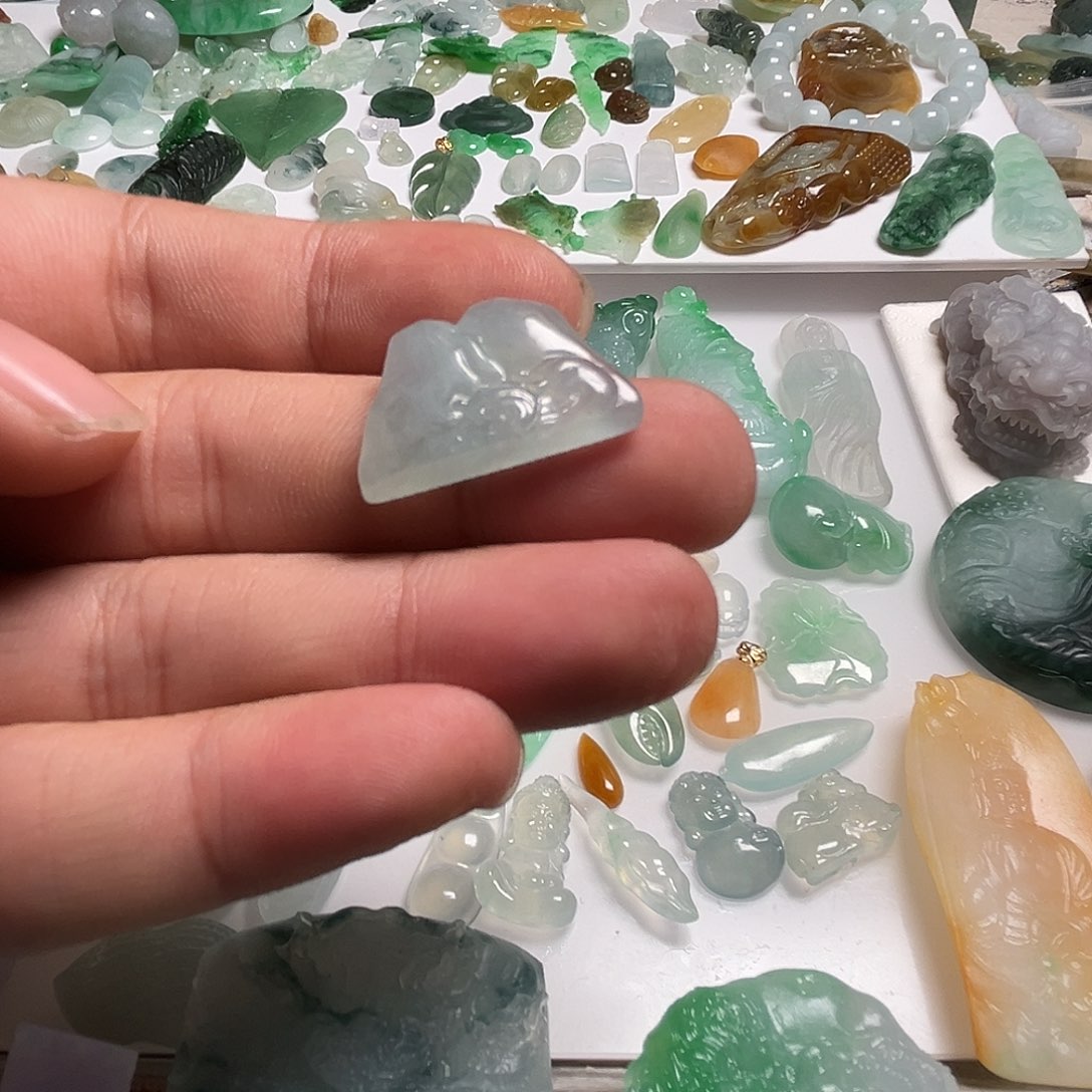 翡翠未镶嵌颈饰天然翡翠