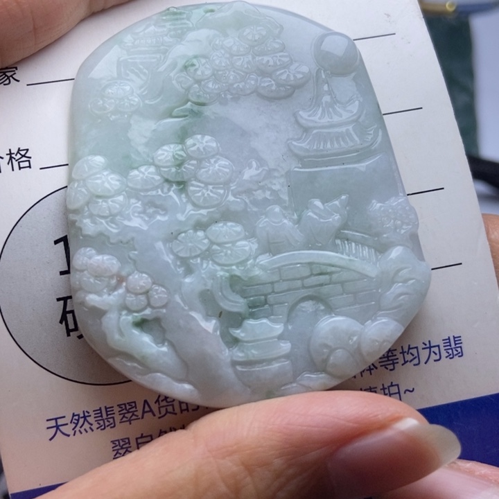 翡翠颈饰未镶嵌翡翠