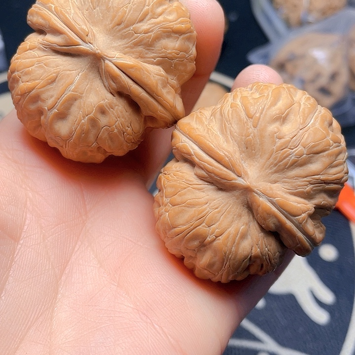 文玩核桃吊坠平谷元宝