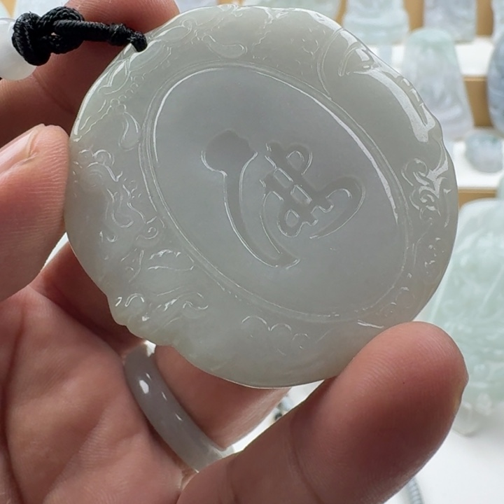 翡翠未镶嵌颈饰天然缅甸A货翡翠