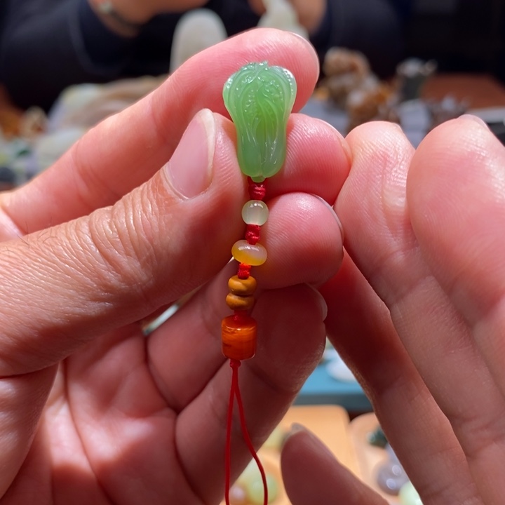 用***7和田玉未镶嵌颈饰